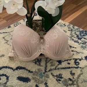Bra size 38DD light tan color Lace over padding wired